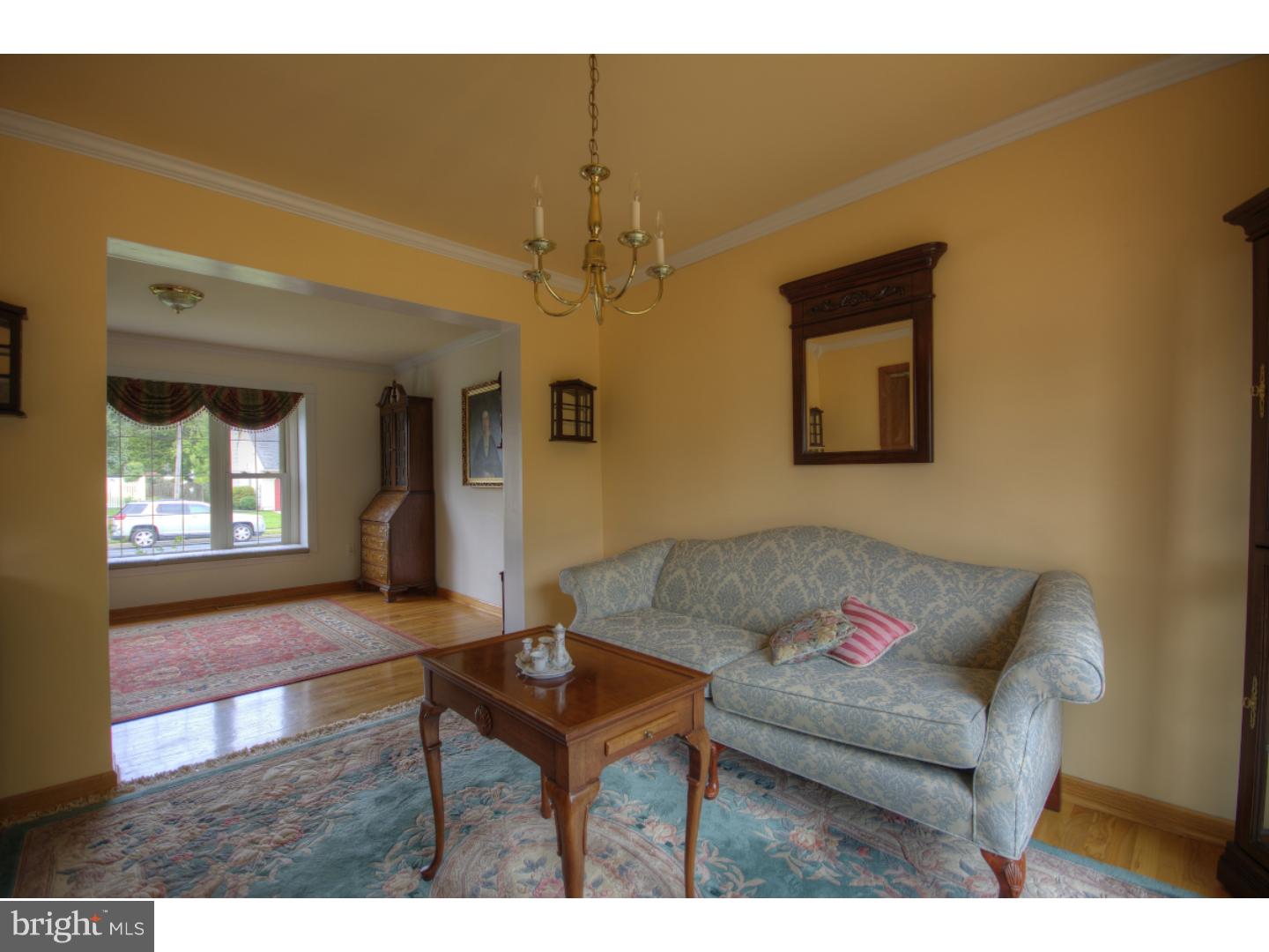 41 Cameron Circle Clementon, NJ 08021 - Photo 10 of 24 Dining Room