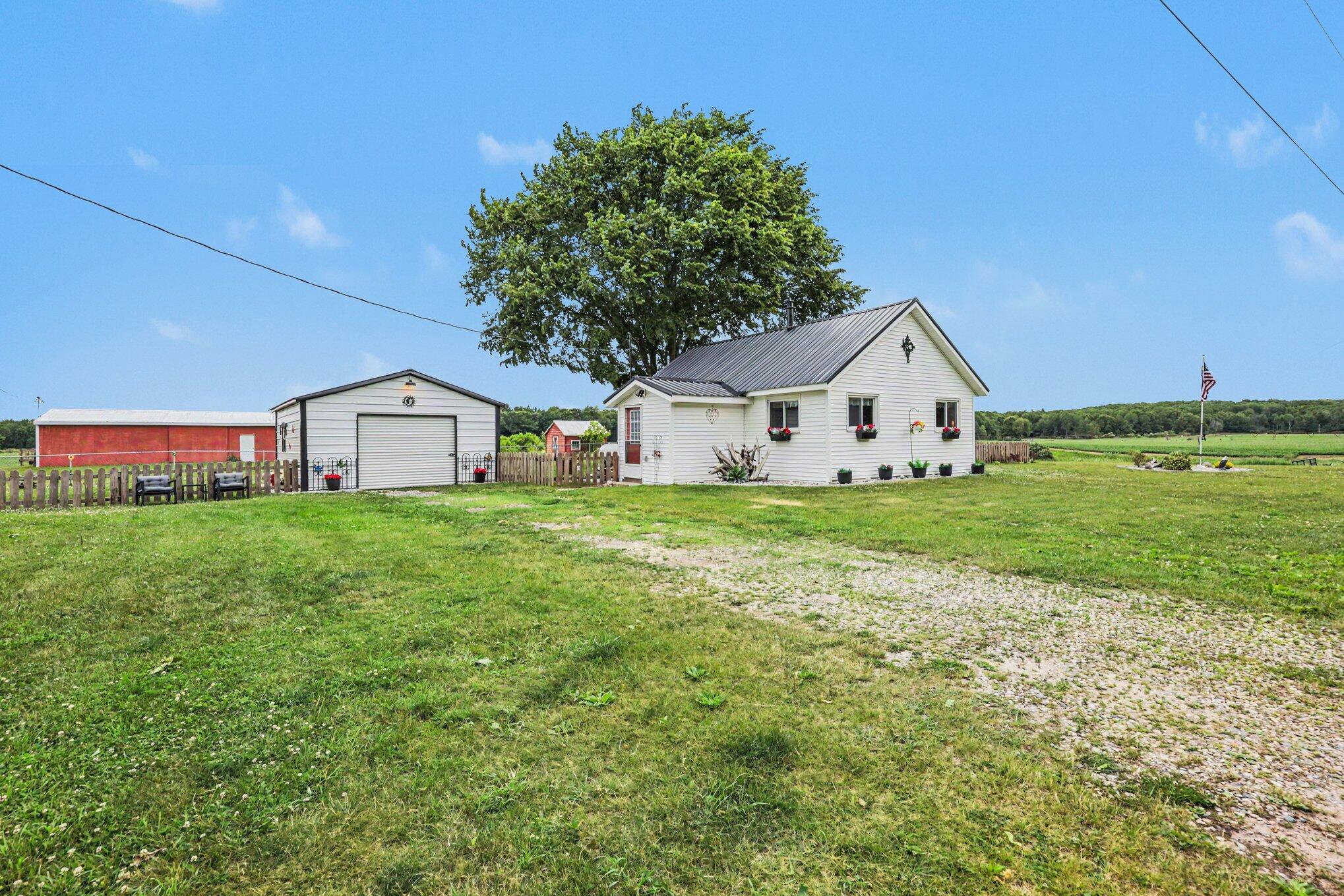 7780 West Cutler Road Lakeview, MI 48850 - Photo 2 of 27 003_file_9671