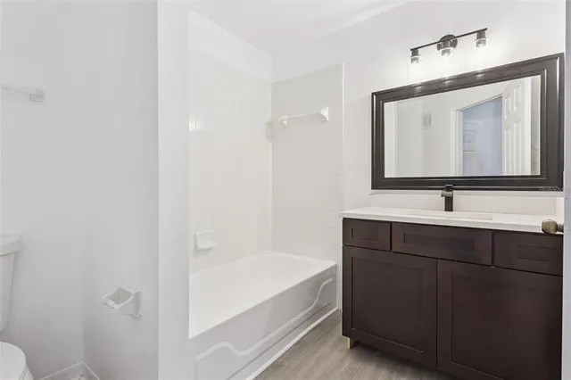 $250,000 | 1950 Summer Club Drive, Unit 214, Oviedo, FL 32765