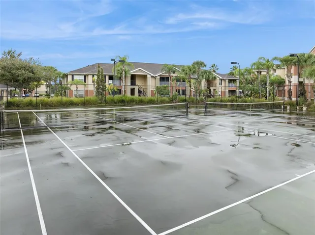 $250,000 | 1950 Summer Club Drive, Unit 214, Oviedo, FL 32765