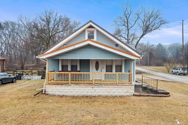 $220,000 | 519 West Sterns Road, Temperance, MI 48182