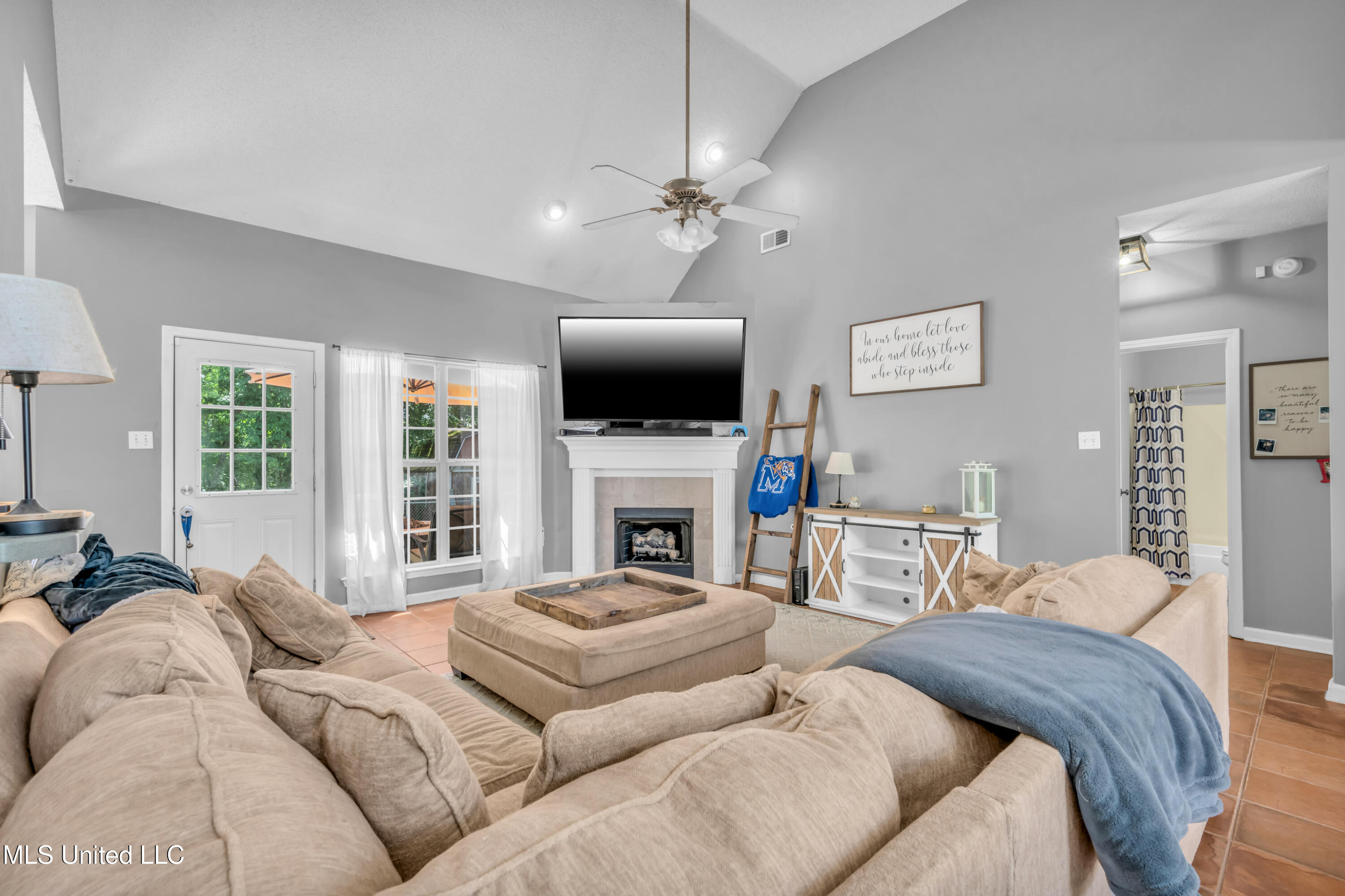 33 Timber Ridge Drive Byhalia, MS 38611 - Photo 11 of 37 33 Timber Cove-29