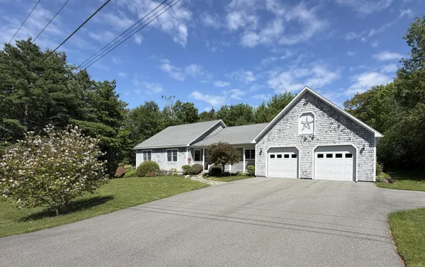 $501,938 | 11 Mt View Drive, Veazie, ME 04401