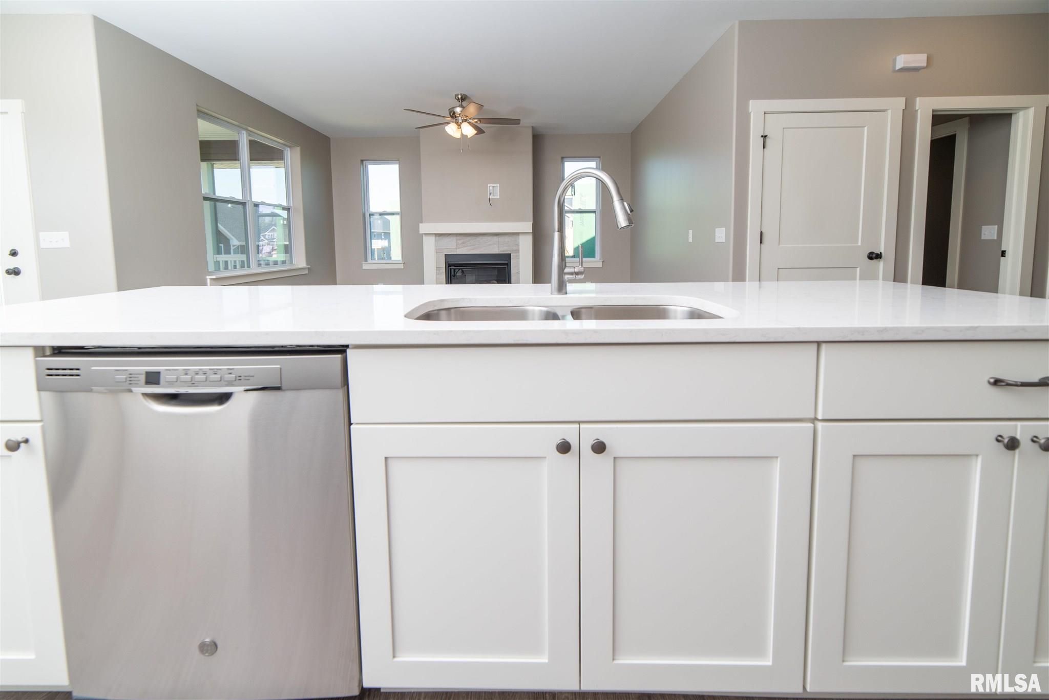 7235 Genesis Way Bettendorf, IA 52722 - Photo 14 of 28