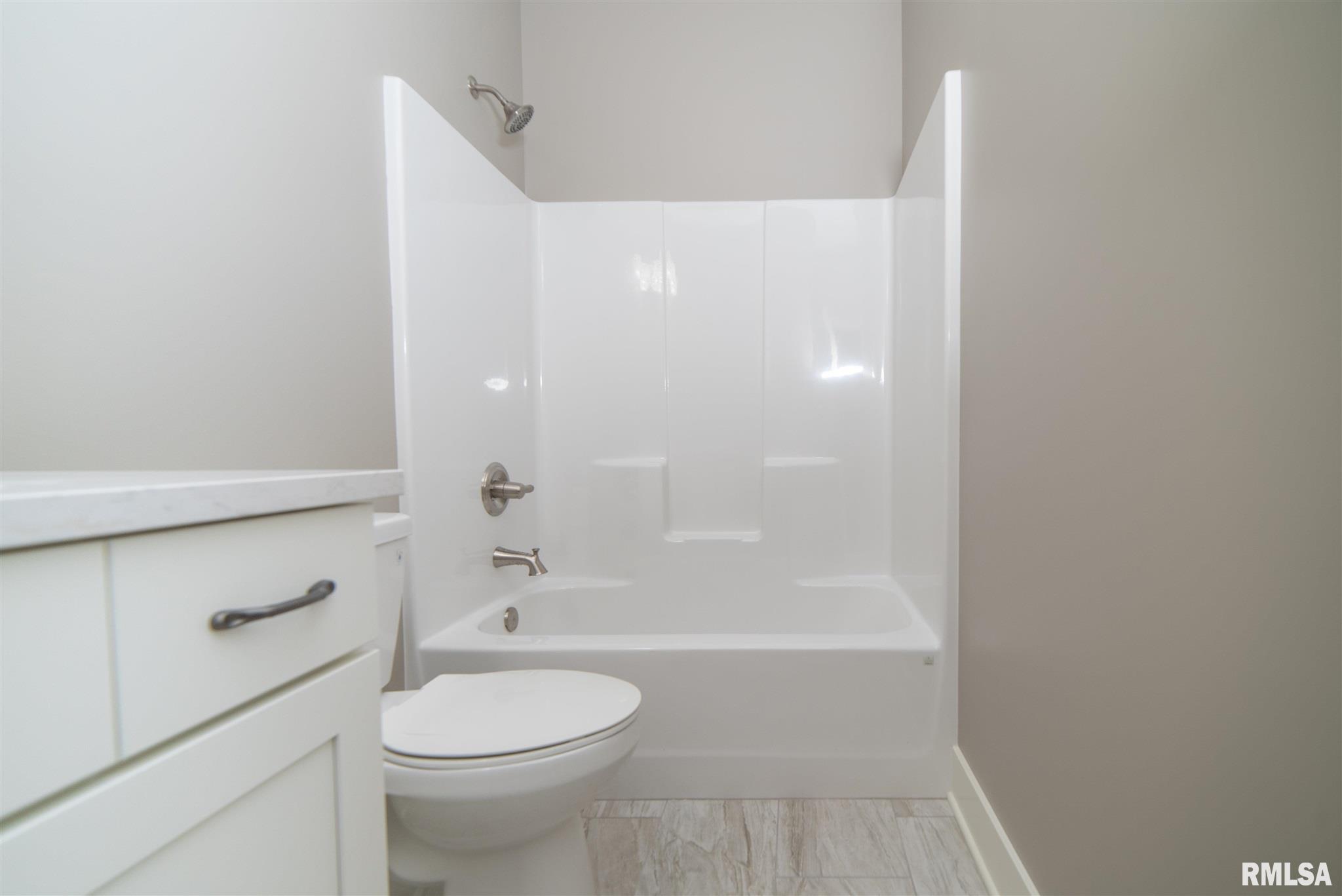7235 Genesis Way Bettendorf, IA 52722 - Photo 19 of 28