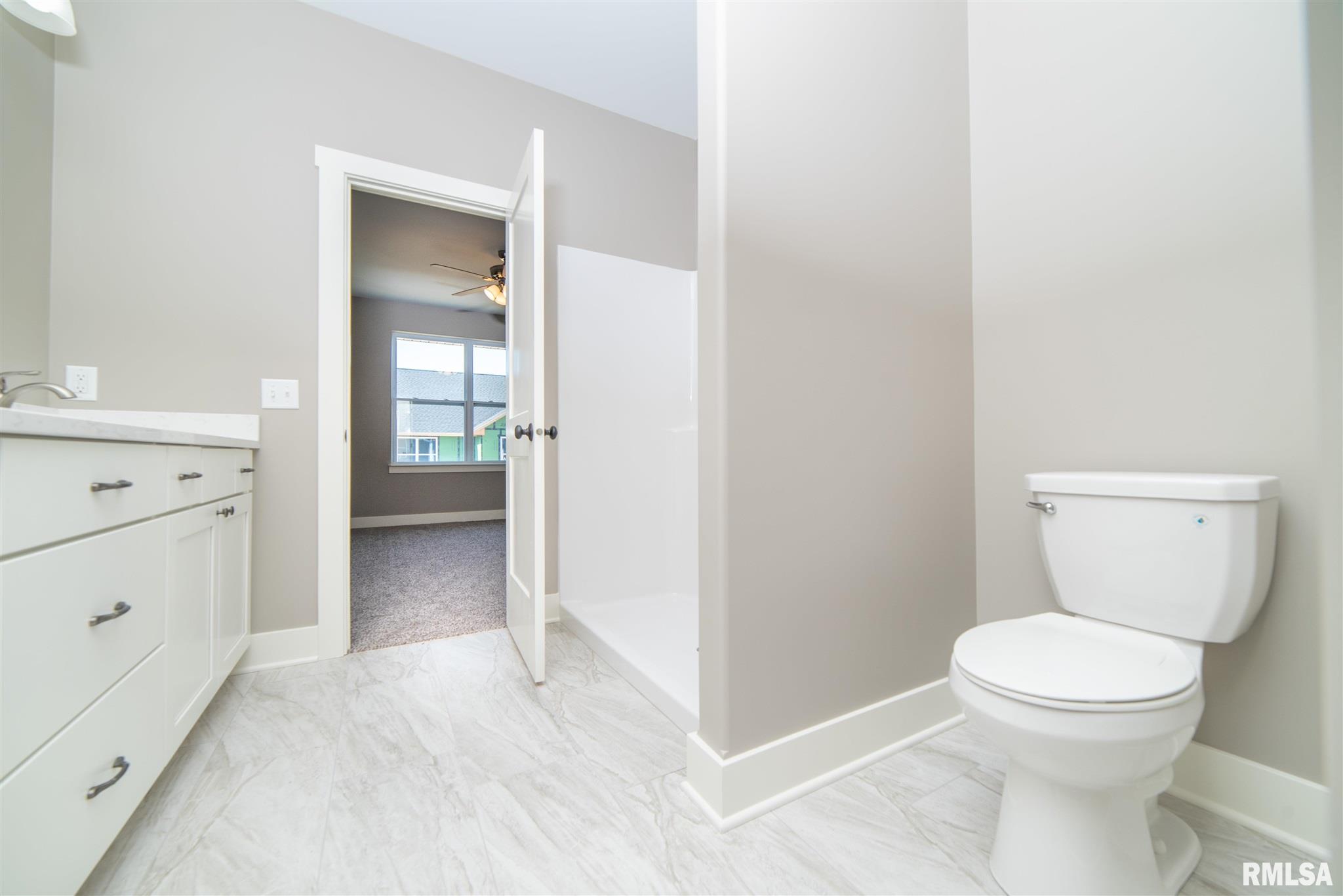 7235 Genesis Way Bettendorf, IA 52722 - Photo 9 of 28
