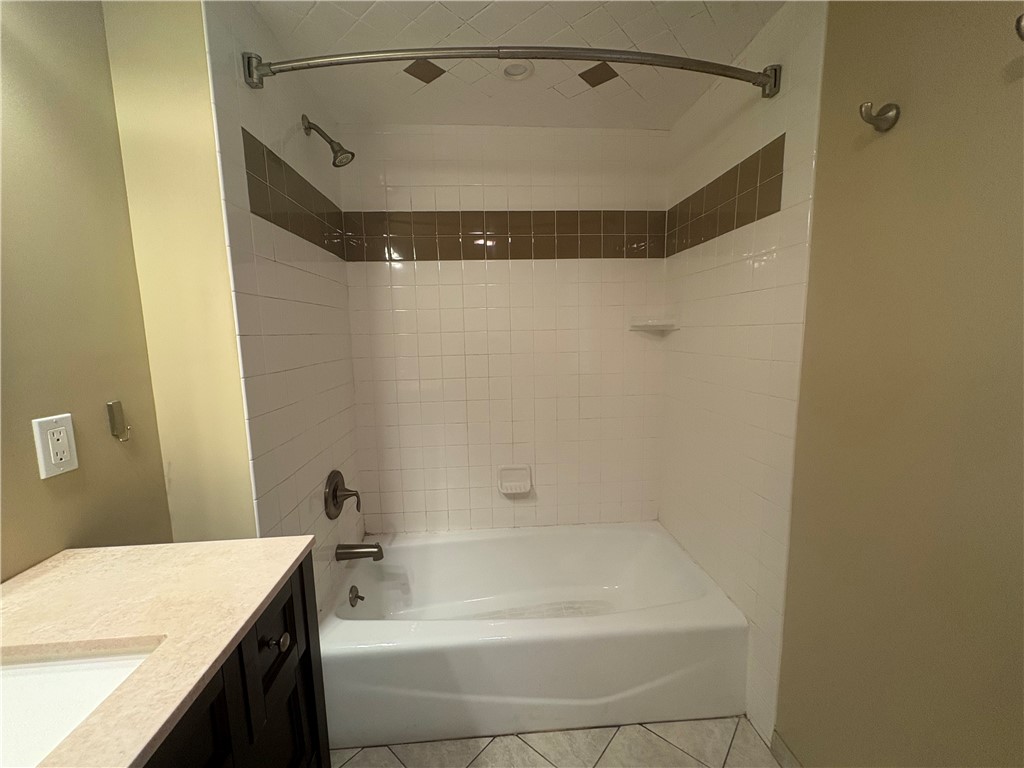 6 Walnut Street, Unit 2 Oneonta, NY 13820 - Photo 8 of 11
