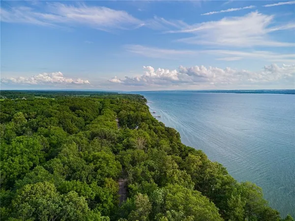 $912,000 | 4108-4109 High Banks, Fayette, NY 14456