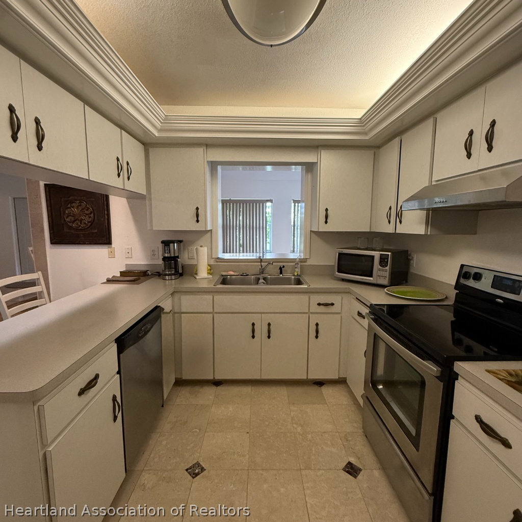 7423 Sparta Road Sebring, FL 33875 - Photo 9 of 32