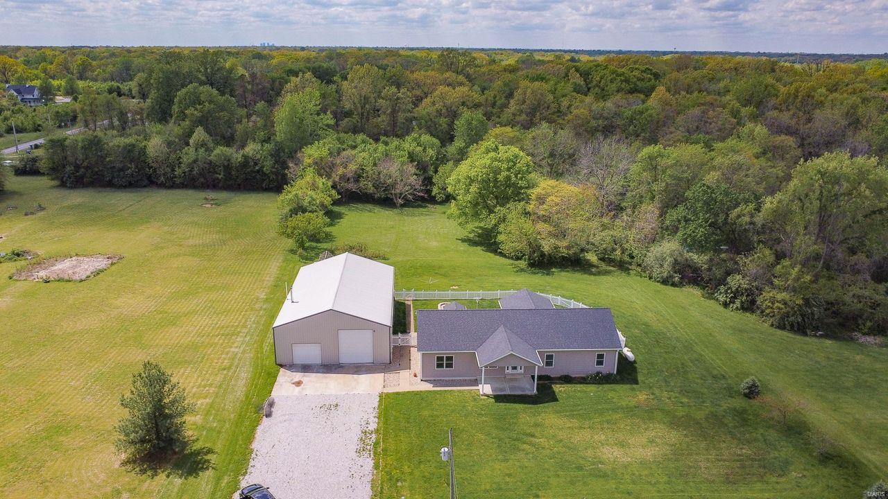 321 Longhi Road Collinsville, IL 62234 - Photo 1 of 46 Gallery Image 1