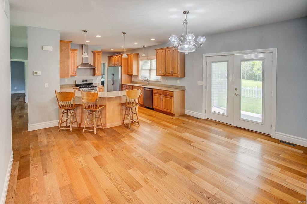 321 Longhi Road Collinsville, IL 62234 - Photo 12 of 46 Gallery Image 12