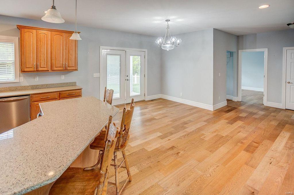 321 Longhi Road Collinsville, IL 62234 - Photo 13 of 46 Gallery Image 13
