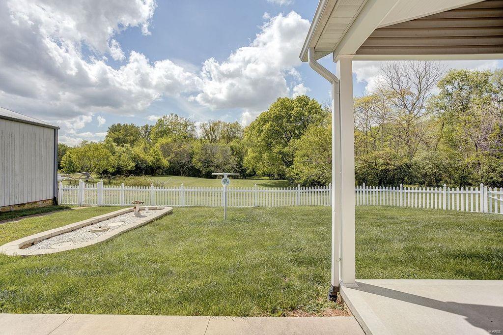 321 Longhi Road Collinsville, IL 62234 - Photo 29 of 46 Gallery Image 29