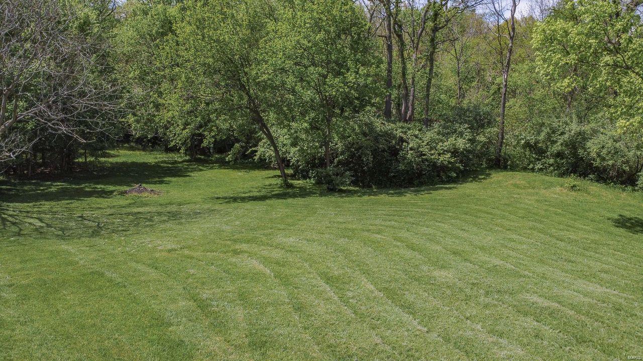 321 Longhi Road Collinsville, IL 62234 - Photo 36 of 46 Gallery Image 36
