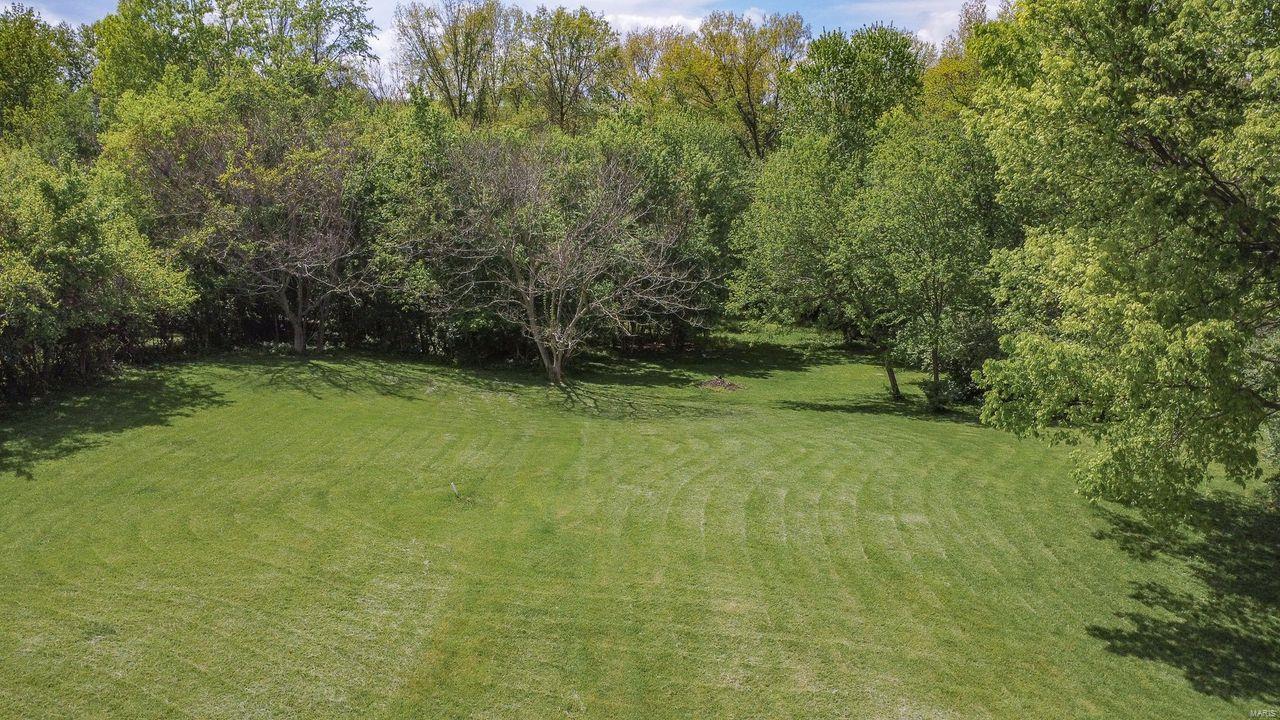 321 Longhi Road Collinsville, IL 62234 - Photo 37 of 46 Gallery Image 37
