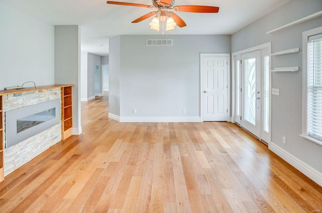 321 Longhi Road Collinsville, IL 62234 - Photo 5 of 46 Gallery Image 5