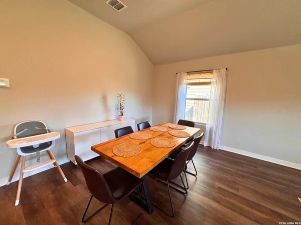 $1,900 | 6930 Emerald Valley, San Antonio, TX 78242