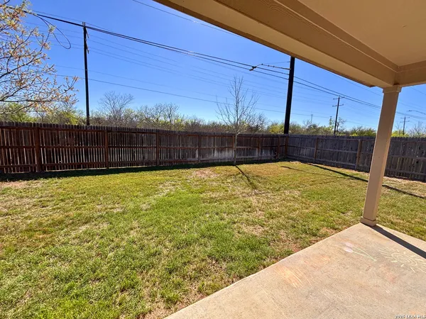$1,900 | 6930 Emerald Valley, San Antonio, TX 78242