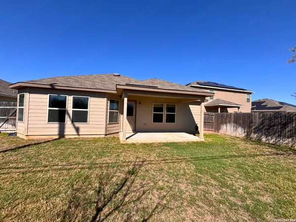 $1,900 | 6930 Emerald Valley, San Antonio, TX 78242