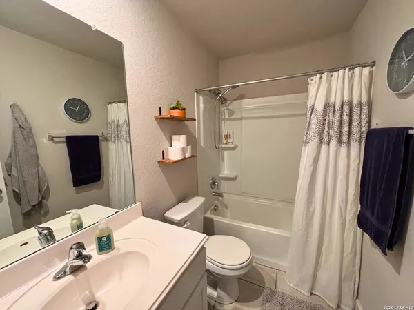 $1,900 | 6930 Emerald Valley, San Antonio, TX 78242