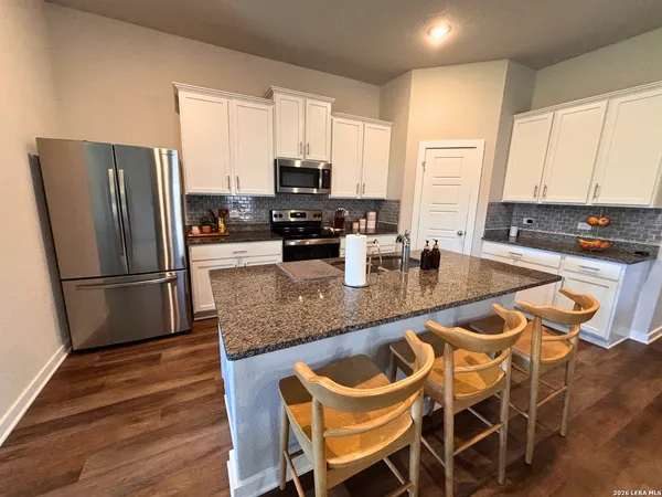 $1,900 | 6930 Emerald Valley, San Antonio, TX 78242