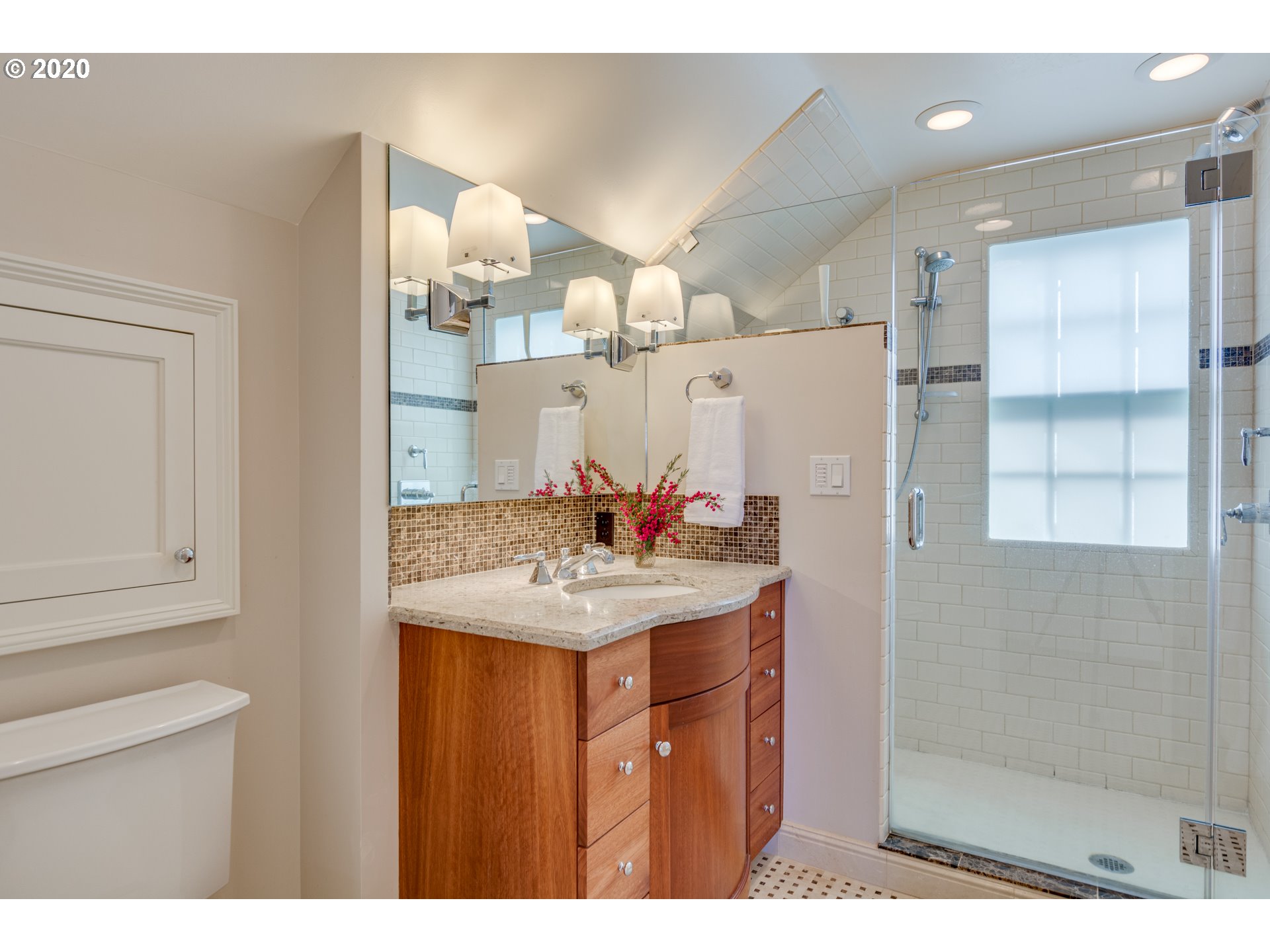2891 Northwest Cumberland Road Portland, OR 97210 - Photo 19 of 32 Owner's Suite Bathroom