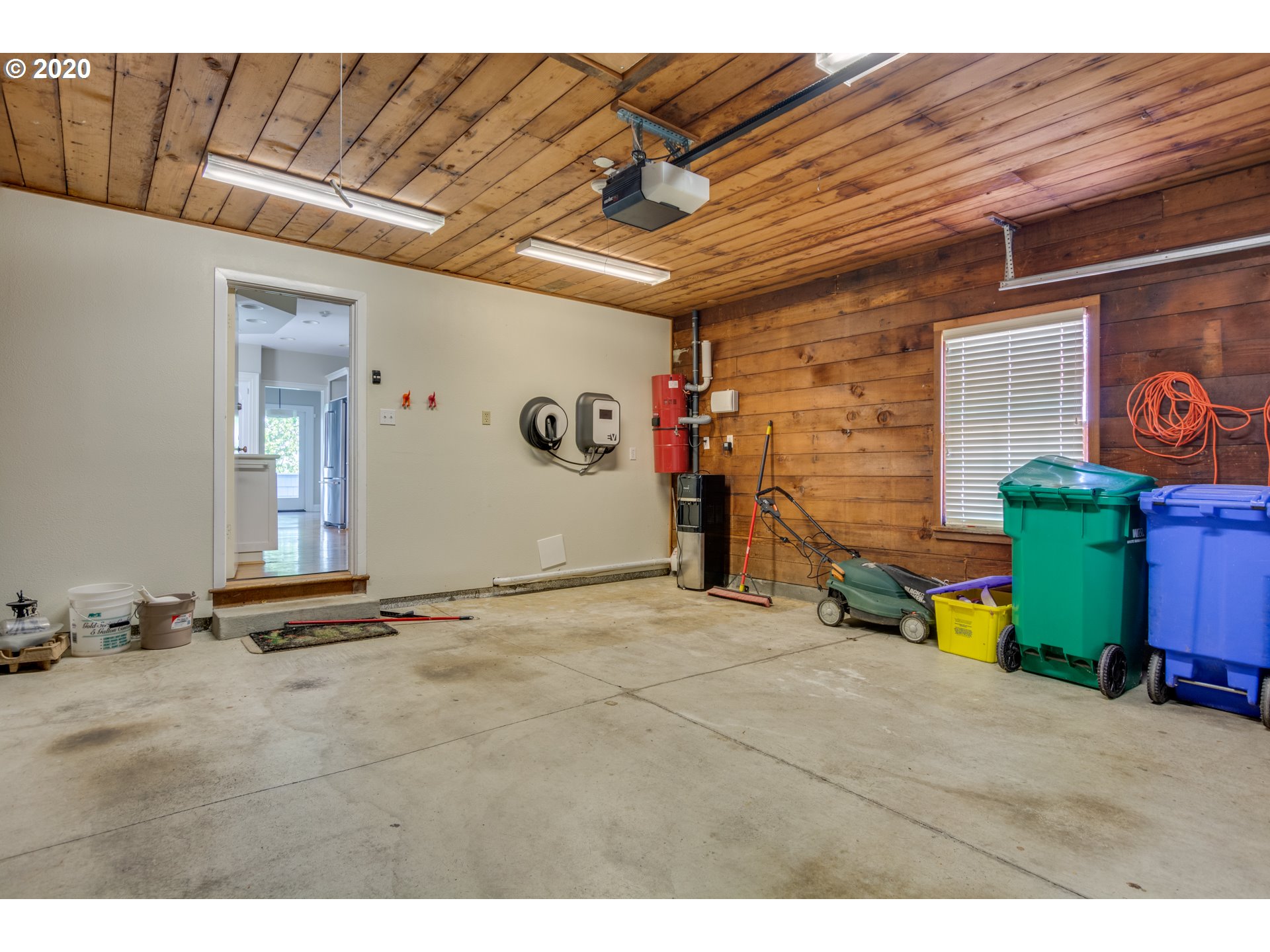 2891 Northwest Cumberland Road Portland, OR 97210 - Photo 30 of 32 Garage