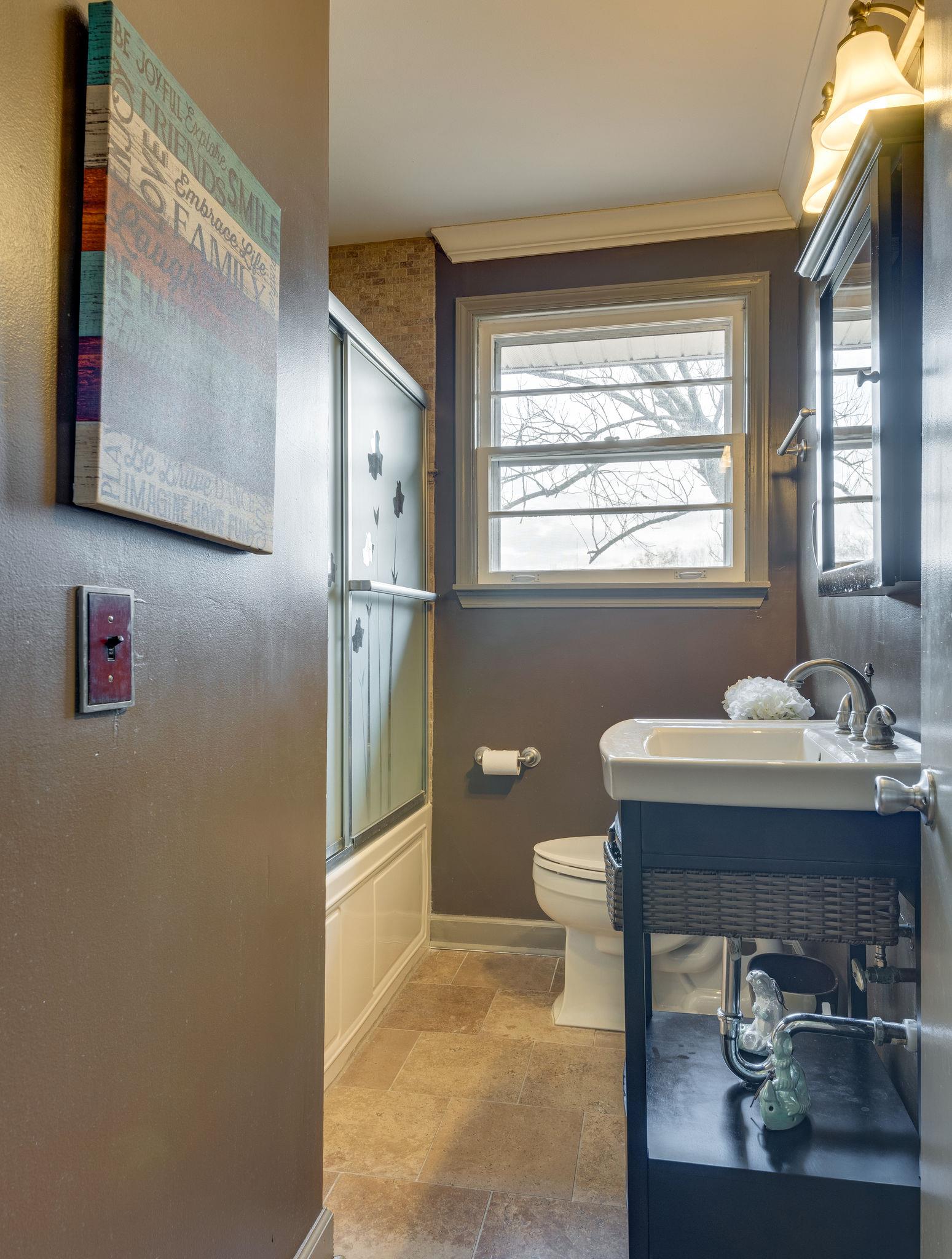 1118 Sparta Road Nashville, TN 37205 - Photo 14 of 26 Updated Hall Bath