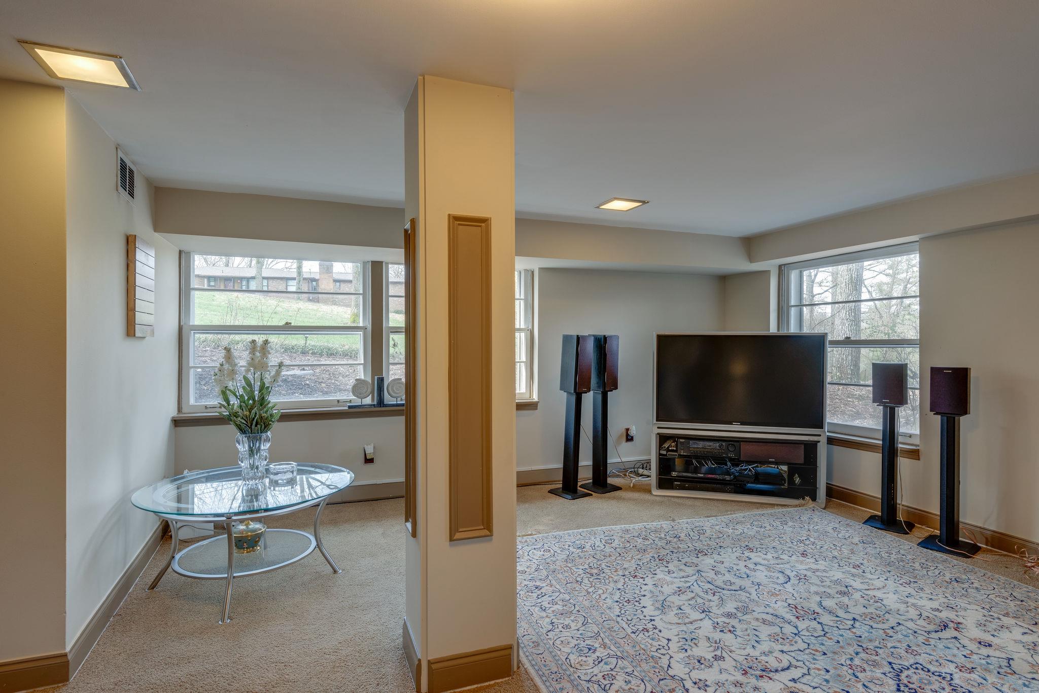 1118 Sparta Road Nashville, TN 37205 - Photo 21 of 26 Huge bonus space