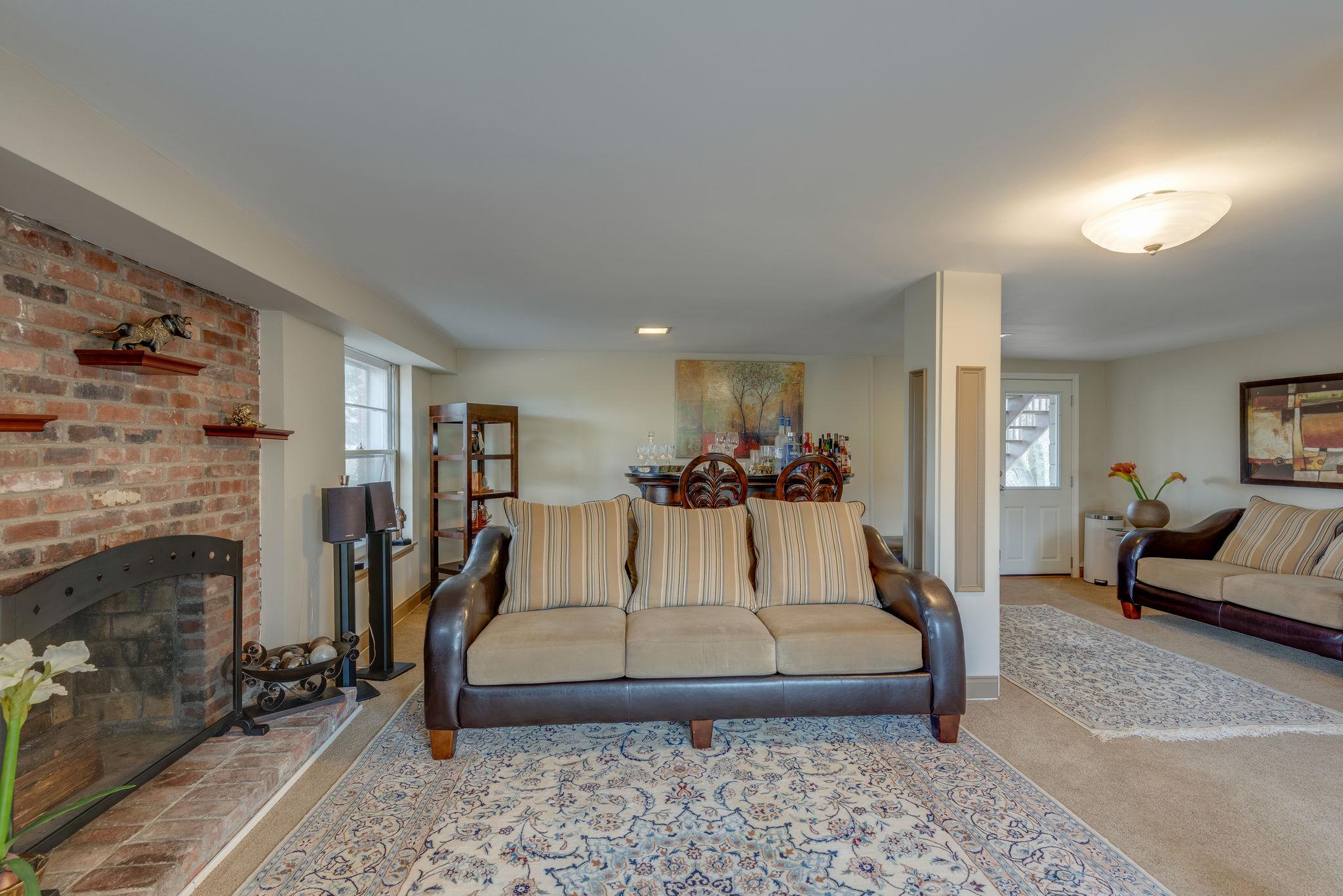 1118 Sparta Road Nashville, TN 37205 - Photo 23 of 26 Or for additional guests, plus two huge storage closets on this level mean a place for everything.