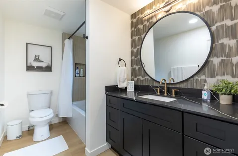 $639,000 | 14321 Interlake Avenue North, Unit A, Seattle, WA 98133