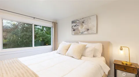 $639,000 | 14321 Interlake Avenue North, Unit A, Seattle, WA 98133