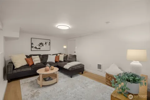 $639,000 | 14321 Interlake Avenue North, Unit A, Seattle, WA 98133