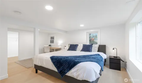 $639,000 | 14321 Interlake Avenue North, Unit A, Seattle, WA 98133