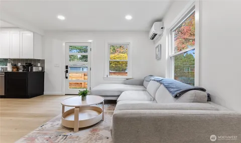 $639,000 | 14321 Interlake Avenue North, Unit A, Seattle, WA 98133