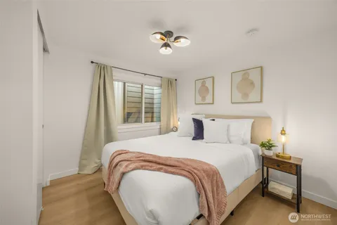 $639,000 | 14321 Interlake Avenue North, Unit A, Seattle, WA 98133