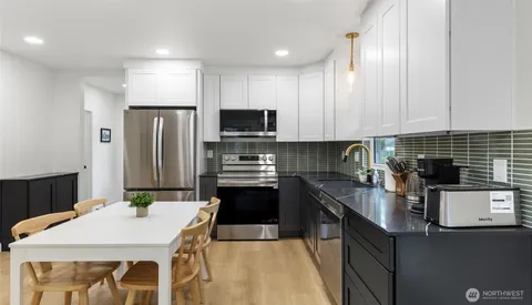 $639,000 | 14321 Interlake Avenue North, Unit A, Seattle, WA 98133