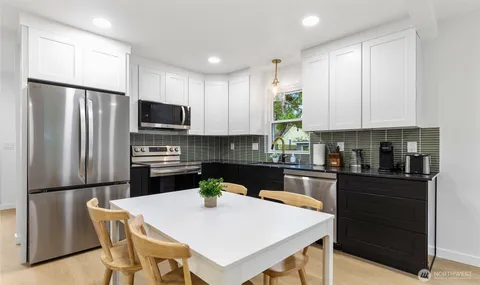 $639,000 | 14321 Interlake Avenue North, Unit A, Seattle, WA 98133