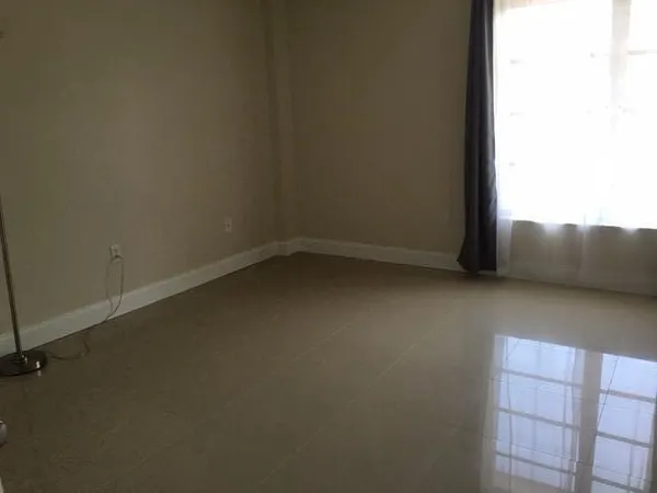 $1,800 | 4154 Inverrary Drive, Unit 407, Lauderhill, FL 33319