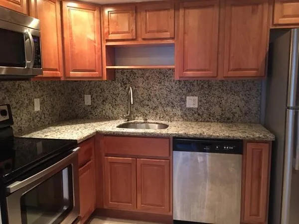 $1,800 | 4154 Inverrary Drive, Unit 407, Lauderhill, FL 33319