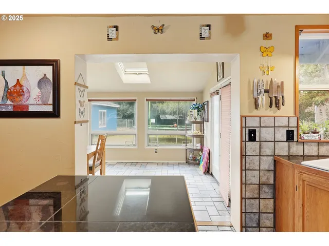 $399,000 | 614 5th Avenue, Dallesport, WA 98617