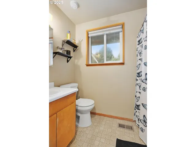 $399,000 | 614 5th Avenue, Dallesport, WA 98617