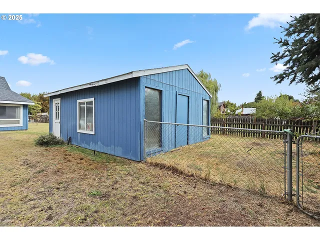 $399,000 | 614 5th Avenue, Dallesport, WA 98617