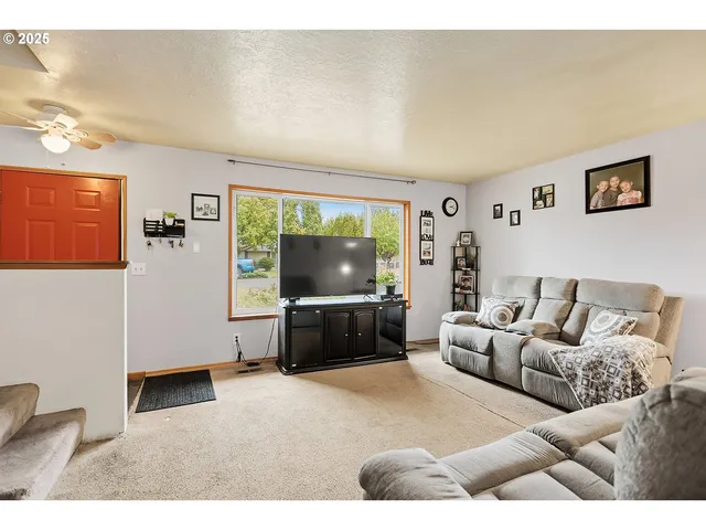 $399,000 | 614 5th Avenue, Dallesport, WA 98617