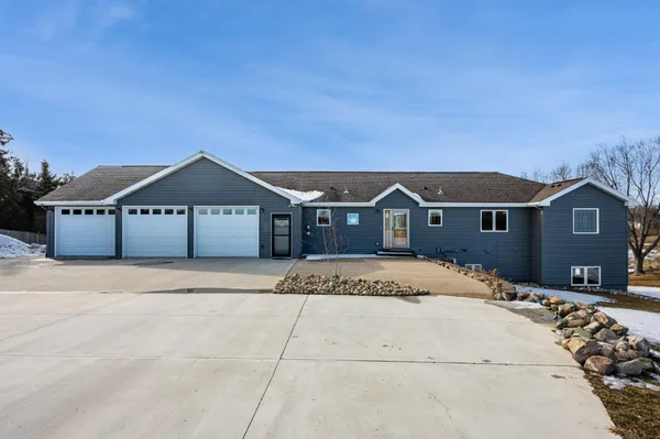 $799,900 | 15886 Svend Lane Northwest, Evansville, MN 56326