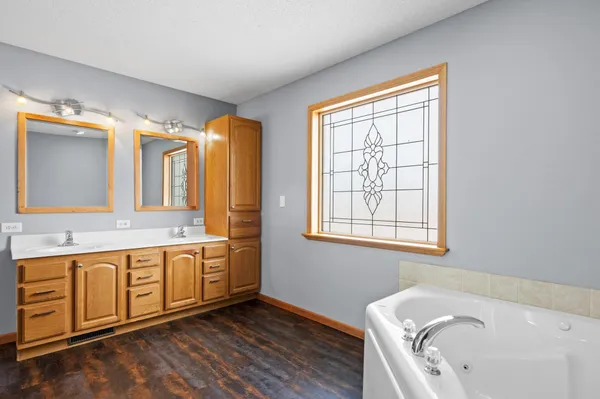 $799,900 | 15886 Svend Lane Northwest, Evansville, MN 56326