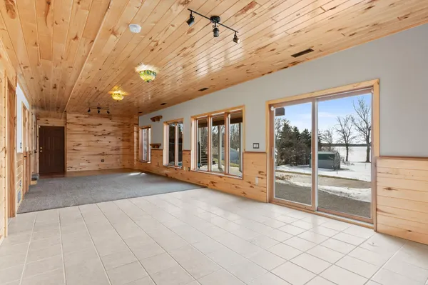 $799,900 | 15886 Svend Lane Northwest, Evansville, MN 56326