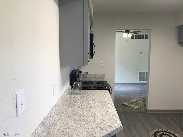 18080 Blandford Road Cleveland, OH 44121 - Photo 5 of 15 Gallery Image 5
