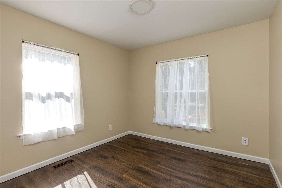 225 West 2nd Street Corning, NY 14830 - Photo 19 of 32