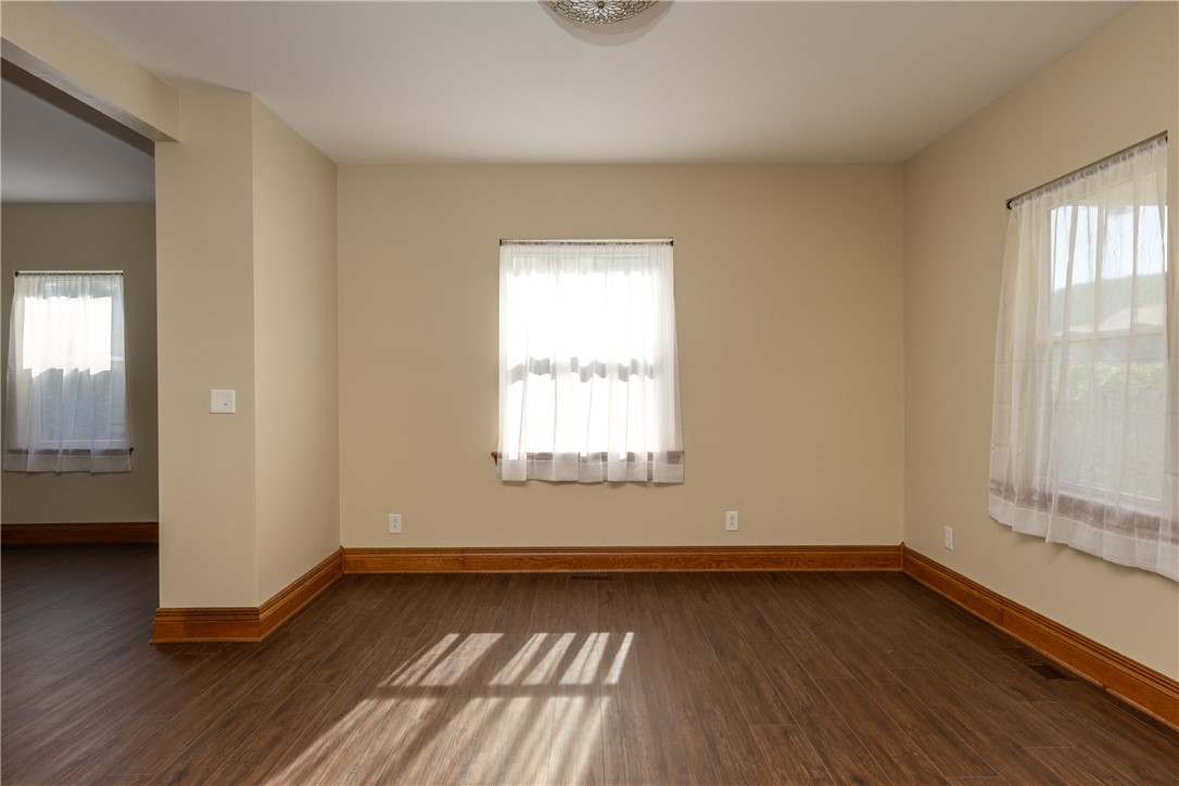 225 West 2nd Street Corning, NY 14830 - Photo 5 of 32